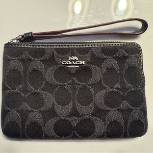 Corners Zip Wristlet in signature denim